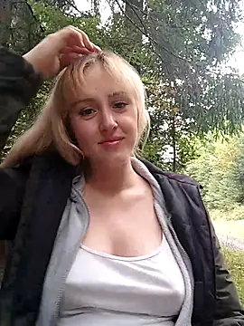 Snapshot of SherryOutdoor1 chatting on 10-09-25, 08:23 SherryOutdoor1 online show from 10-09-25, 08:23