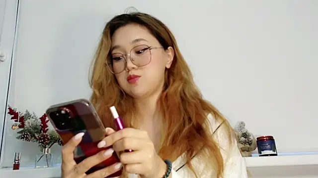 Snapshot of Jennatyan chatting on 11-26-25, 10:49 Jennatyan online show from 11-26-25, 10:49