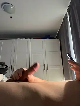 youssef00711 online show from 12-04-24, 12:58