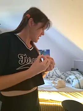 Hexe12346 online show from 03-18-25, 02:37