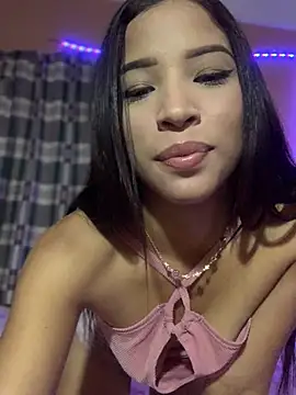 Snapshot of Nicole_cute1 chatting on 01-29-25, 07:04 Nicole cute1 online show from 01-29-25, 07:04