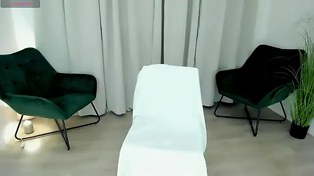 Snapshot of amy_live chatting on 03-08-25, 11:49 amy live online show from 03-08-25, 11:49