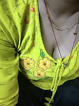 kaveerpooja947 online show from 02-10-26, 04:00