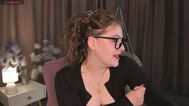 Colleen Blake online show from 10-14-25, 05:03