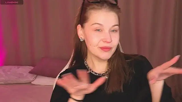 Colleen Blake online show from 03-05-26, 05:09