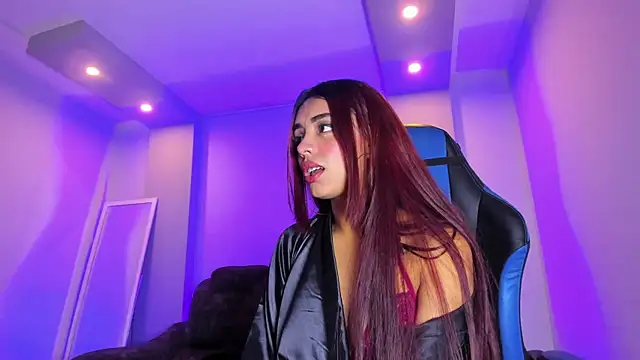 Snapshot of Tiffany_sander chatting on 09-27-25, 03:44 Tiffany sander online show from 09-27-25, 03:44