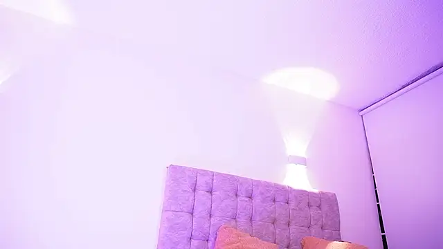 Snapshot of Tiffany_sander chatting on 10-19-25, 04:02 Tiffany sander online show from 10-19-25, 04:02