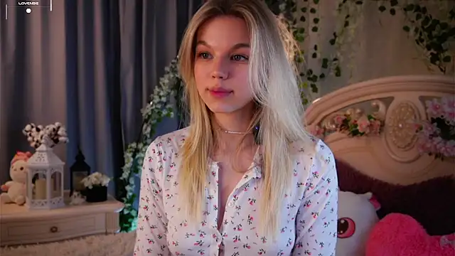 EdlinAlliston online show from 11-06-25, 01:56