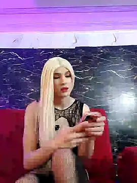 crislingery dolli online show from 05-02-26, 01:16