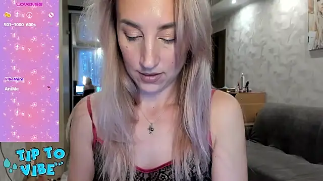 Snapshot of lady_Nati chatting on 12-18-24, 02:06 lady Nati online show from 12-18-24, 02:06