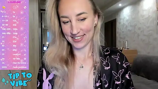 Snapshot of lady_Nati chatting on 01-18-25, 01:29 lady Nati online show from 01-18-25, 01:29