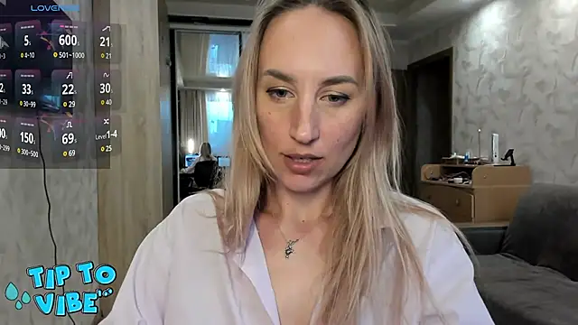 Snapshot of lady_Nati chatting on 03-04-25, 01:49 lady Nati online show from 03-04-25, 01:49