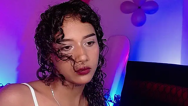 Snapshot of Chelsea__2 chatting on 11-16-25, 05:07 Chelsea 2 online show from 11-16-25, 05:07