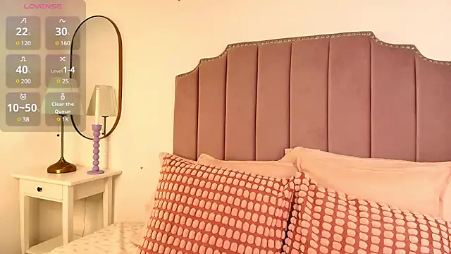 Eva depp online show from 12-19-24, 11:18