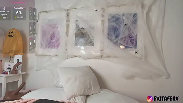 Eva depp online show from 10-16-25, 01:45