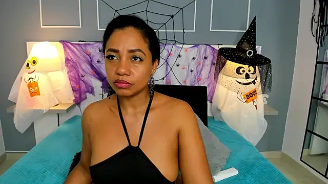 Snapshot of Kamila-Kane chatting on 10-28-25, 08:00 Kamila-Kane online show from 10-28-25, 08:00