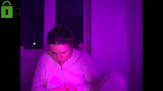 maisiesmithx online show from 02-07-26, 10:24