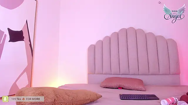 Snapshot of Nikki_Angel_ chatting on 09-26-25, 07:29 Nikki Angel online show from 09-26-25, 07:29