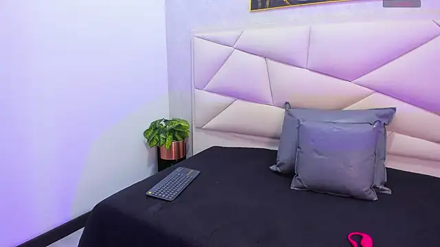 Vale n Matt online show from 11-13-25, 01:48