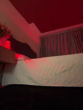 Snapshot of sue___0 chatting on 03-04-26, 06:41 sue 0 online show from 03-04-26, 06:41