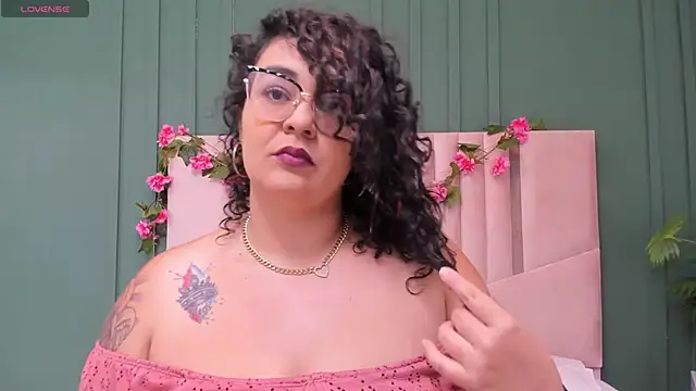 Reginavegaa online show from 01-28-25, 11:28