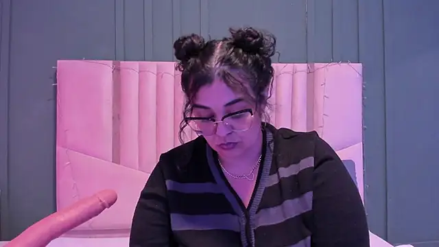 Reginavegaa online show from 02-04-25, 05:45