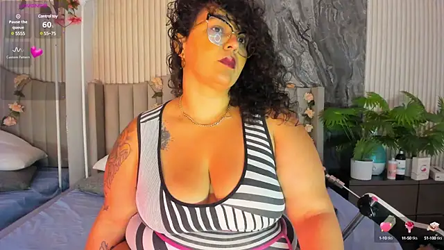 Reginavegaa online show from 03-04-25, 12:01