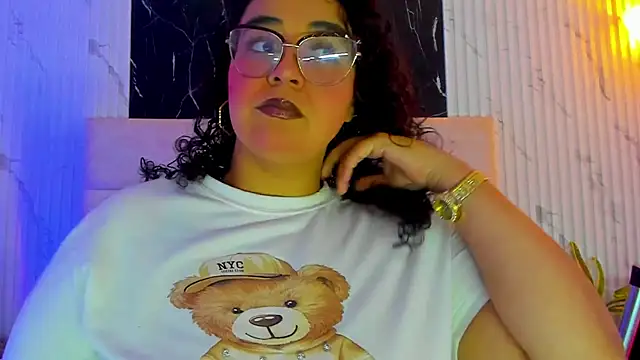 Snapshot of Reginavegaa chatting on 05-07-26, 11:37 Reginavegaa online show from 05-07-26, 11:37