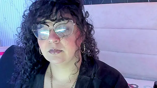 Snapshot of Reginavegaa chatting on 05-09-26, 09:25 Reginavegaa online show from 05-09-26, 09:25