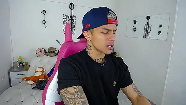 Leonard Price online show from 09-26-25, 01:42