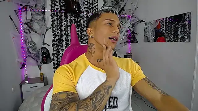 Leonard Price online show from 10-18-25, 06:37