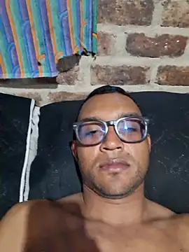Snapshot of nilson2902 chatting on 06-29-26, 03:02 nilson2902 online show from 06-29-26, 03:02