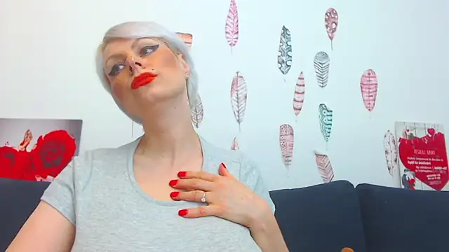 Snapshot of ForeverBarbie_ chatting on 09-12-25, 11:26 ForeverBarbie online show from 09-12-25, 11:26