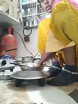 Snapshot of savixxx chatting on 12-02-24, 02:53 savixxx online show from 12-02-24, 02:53