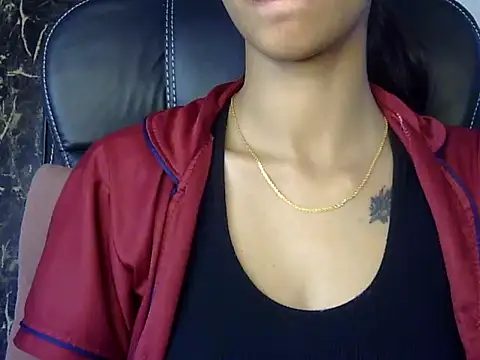 Snapshot of MAAYRA_09 chatting on 02-23-25, 02:25 MAAYRA 09 online show from 02-23-25, 02:25