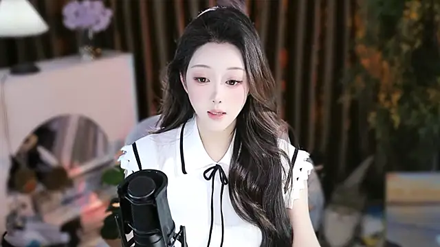 Arwyn-rr online show from 11-10-25, 09:08