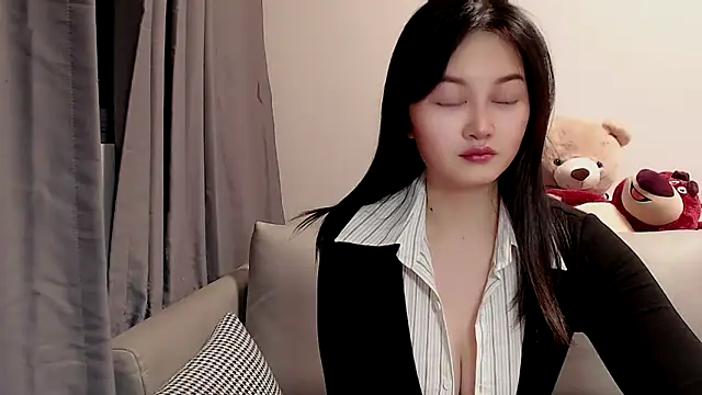 Little-sweet online show from 02-11-25, 02:03