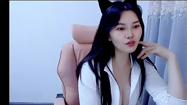 Little-sweet online show from 10-19-25, 01:28