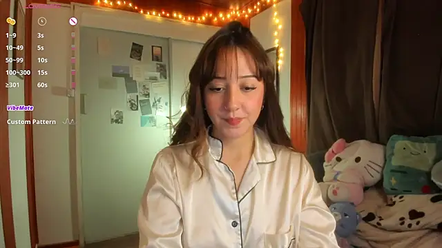 Snapshot of HeyTati chatting on 07-03-26, 12:17 HeyTati online show from 07-03-26, 12:17