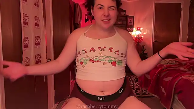 Snapshot of RaspberryTommyFTM chatting on 03-12-26, 03:01 RaspberryTommyFTM online show from 03-12-26, 03:01