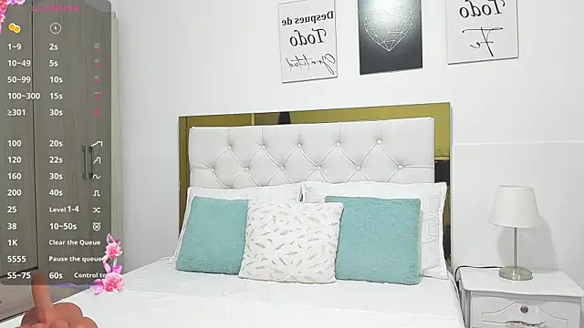 Snapshot of SofiaBosch chatting on 12-20-24, 05:04 SofiaBosch online show from 12-20-24, 05:04