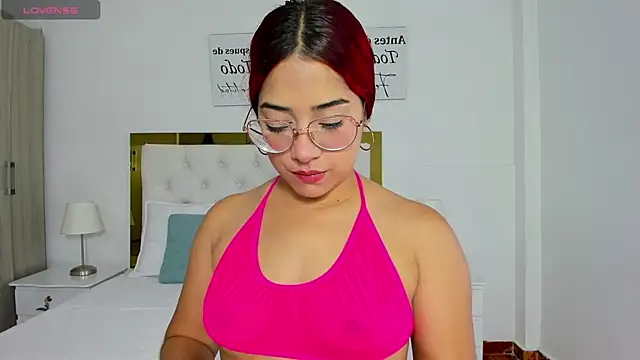 Snapshot of SofiaBosch chatting on 01-29-25, 05:51 SofiaBosch online show from 01-29-25, 05:51