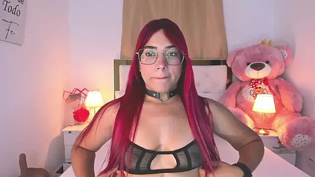 Snapshot of SofiaBosch chatting on 09-22-25, 03:52 SofiaBosch online show from 09-22-25, 03:52