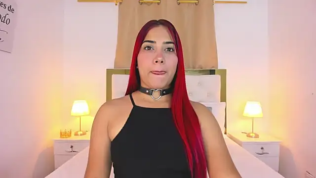 Snapshot of SofiaBosch chatting on 10-29-25, 01:30 SofiaBosch online show from 10-29-25, 01:30