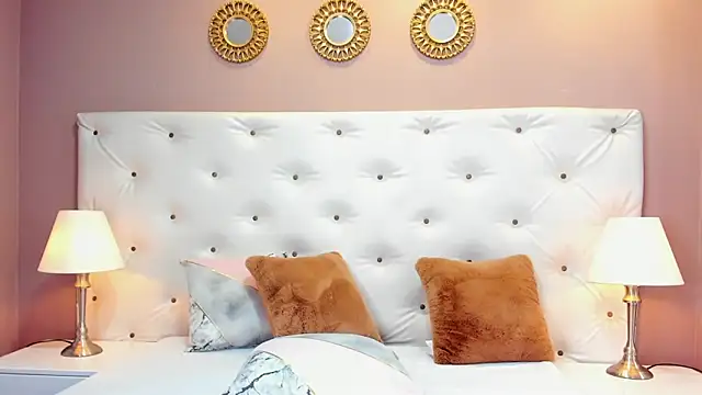 Violet Grace online show from 01-18-25, 07:37