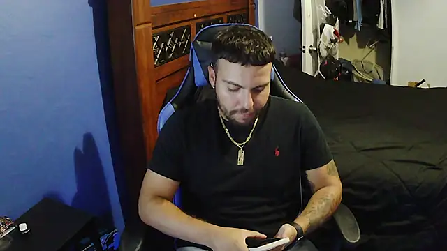 MasterKvn online show from 10-31-25, 04:35