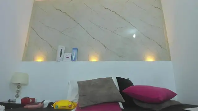 Sofii Cooper1 online show from 03-08-25, 07:05