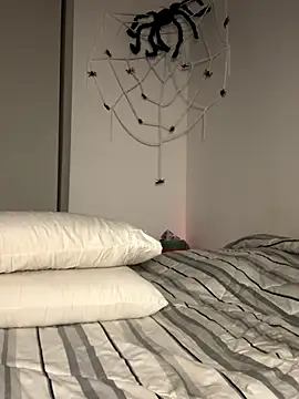 Snapshot of AgnesCampp chatting on 10-21-25, 09:26 AgnesCampp online show from 10-21-25, 09:26