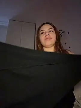 Snapshot of AgnesCampp chatting on 10-23-25, 02:38 AgnesCampp online show from 10-23-25, 02:38