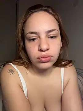 Snapshot of AgnesCampp chatting on 10-24-25, 02:41 AgnesCampp online show from 10-24-25, 02:41